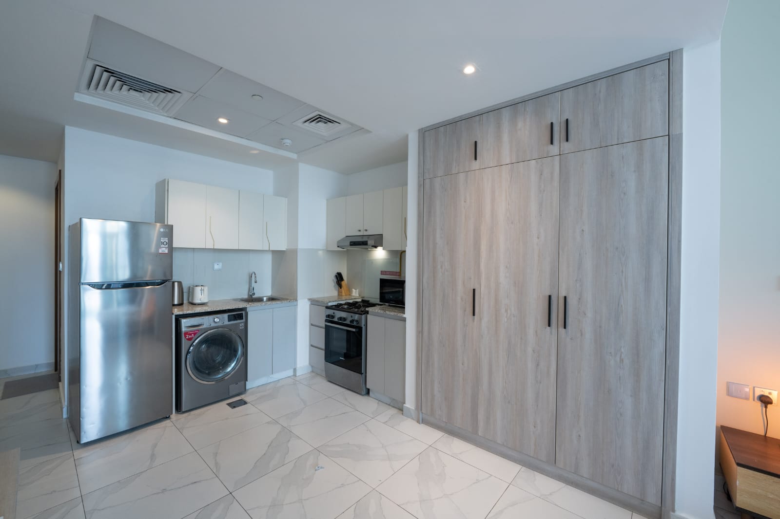 Millennium Binghatti Studio